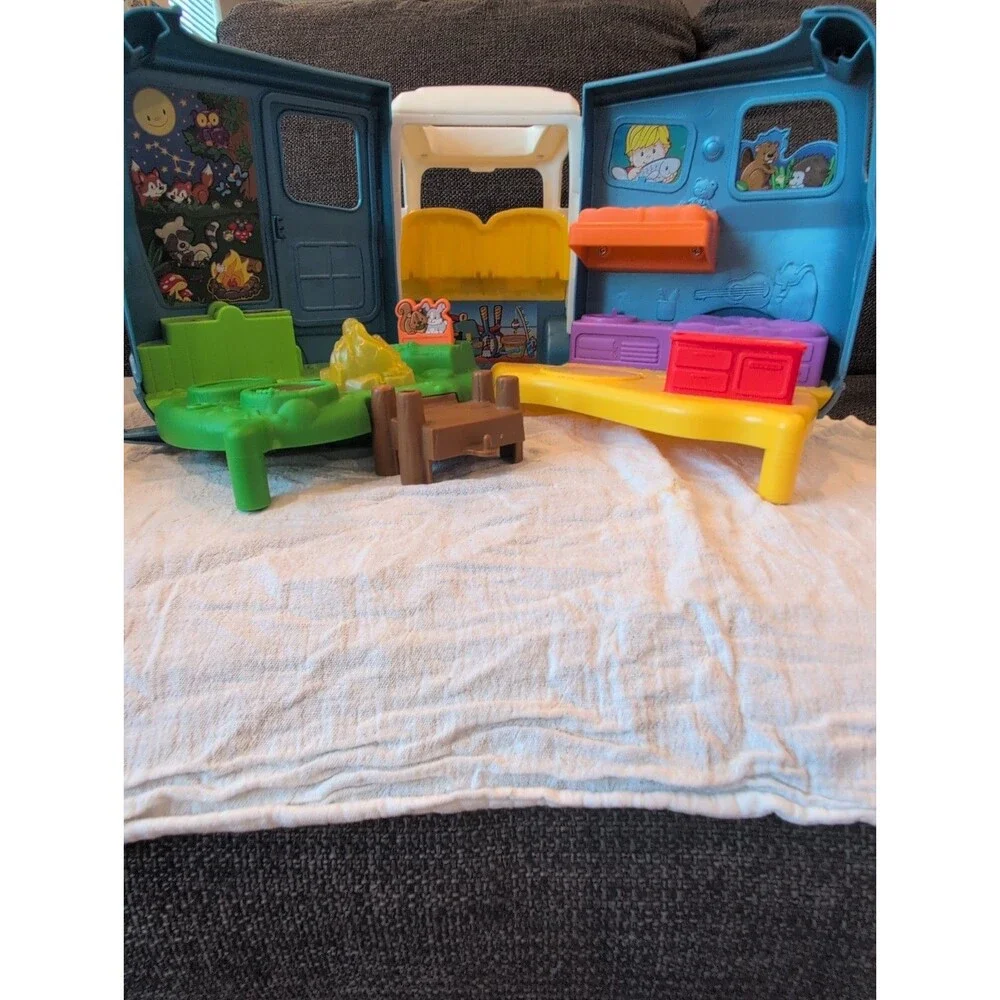 Fisher-Price Little People Camper RV Sounds and Lights Toy